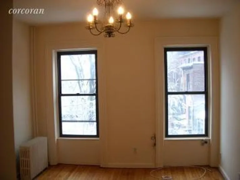 New York City Real Estate | View 151 DeKalb Avenue, 2 | 2 Beds, 1 Bath | View 1