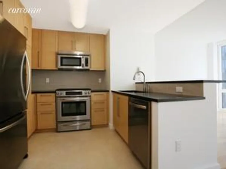 New York City Real Estate | View 415 Main Street, 10D | room 2 | View 3