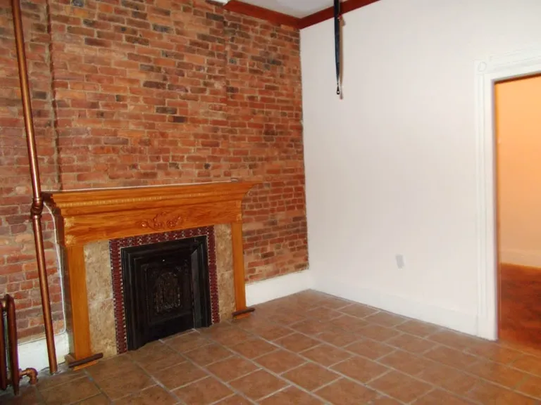New York City Real Estate | View 660 Carroll Street, 1R | 2 Beds, 1 Bath | View 1