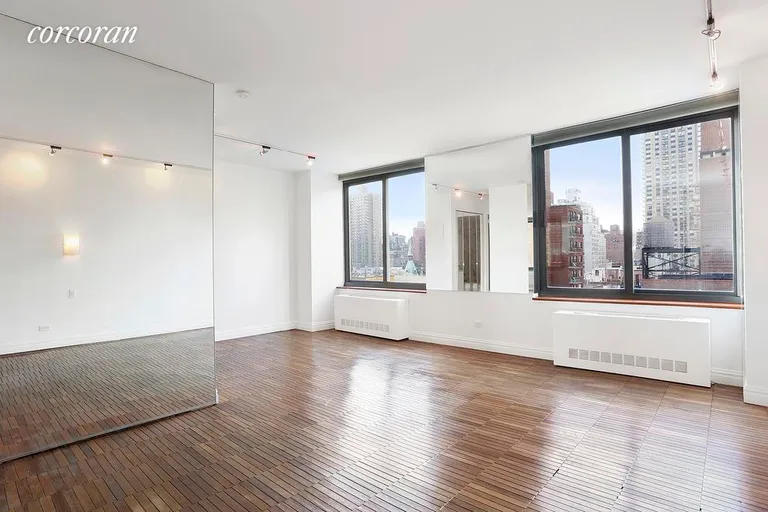New York City Real Estate | View 300 East 85th Street, 1003 | Living Room | View 2