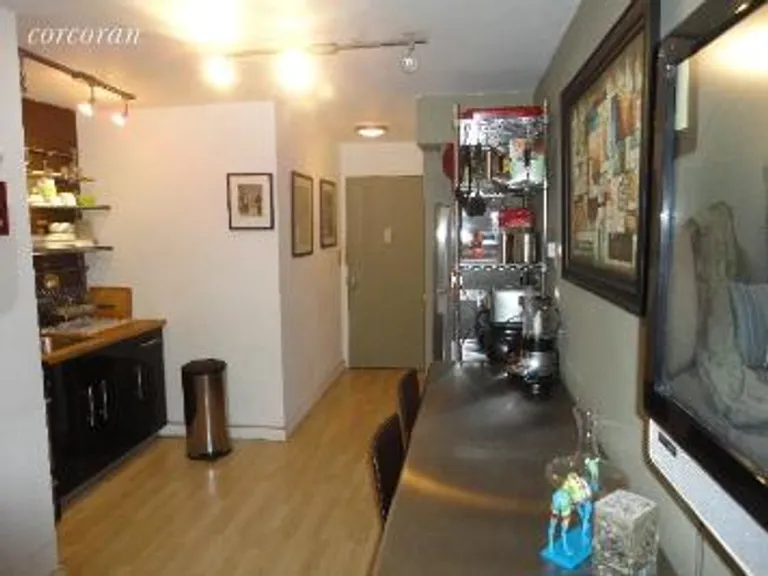 New York City Real Estate | View 191 Willoughby Street, 4F | Dining  Counter | View 3