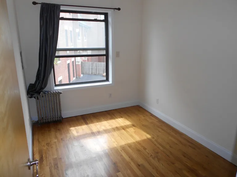 New York City Real Estate | View 306 Saint James Place, 4R | room 4 | View 5
