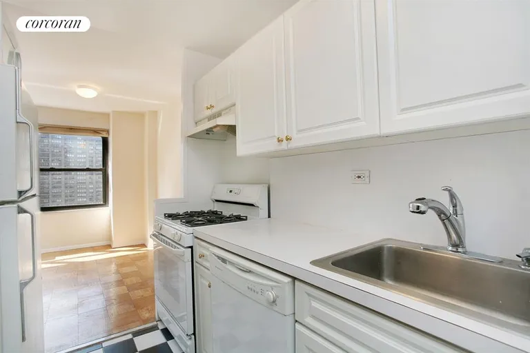 New York City Real Estate | View 170 West End Avenue, 18H | Living Room | View 3