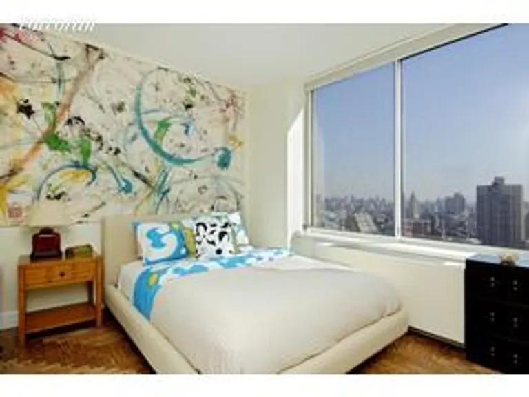 New York City Real Estate | View 200 Riverside Boulevard, 35E | room 2 | View 3