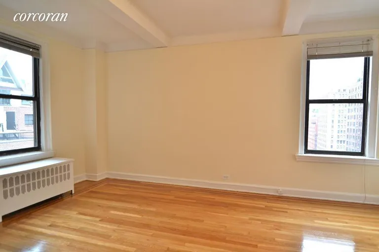 New York City Real Estate | View 201 West 77th Street, 17A | room 2 | View 3