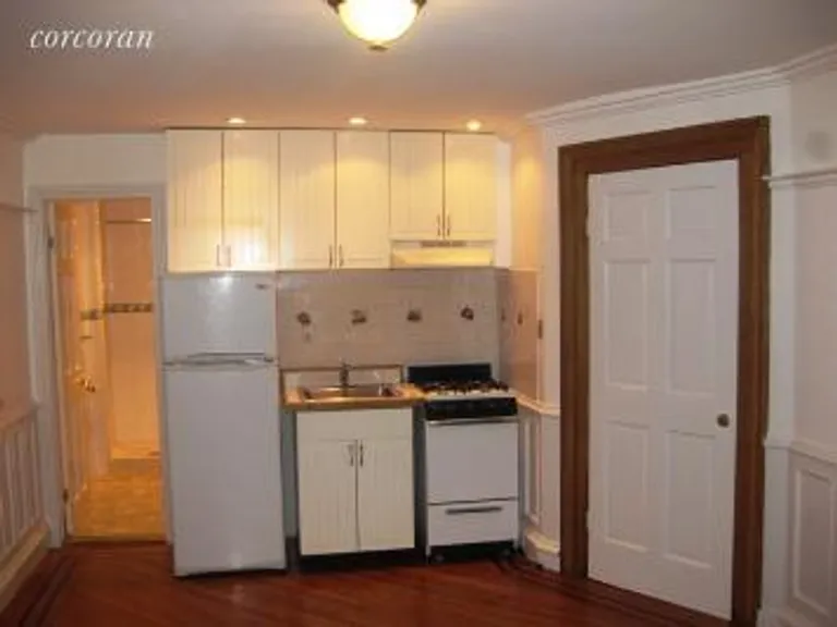 New York City Real Estate | View 130 Saint James Place, 1 | room 4 | View 5