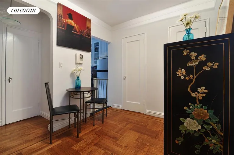 New York City Real Estate | View 49 West 96th Street, 1B | Foyer | View 4