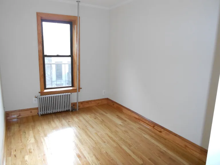 New York City Real Estate | View 440 15th Street, 3R | reverse shot of same bedroom | View 7