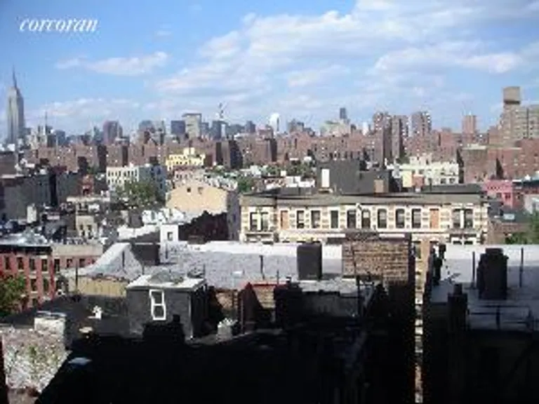 New York City Real Estate | View 143 Avenue B, 7A | room 2 | View 3