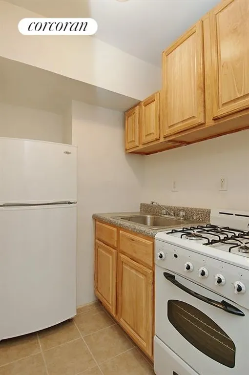 New York City Real Estate | View 30 East 22nd Street, 5A | Kitchen | View 3