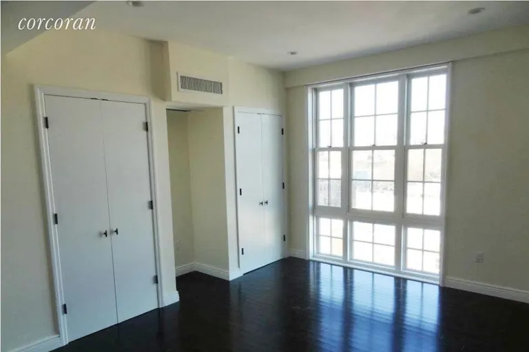 New York City Real Estate | View 30-11 21st Street, 6D | 2 Beds, 2 Baths | View 1