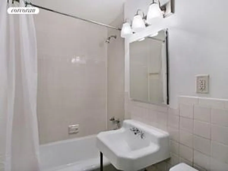 New York City Real Estate | View 305 East 40th Street, 3X | Bathroom | View 2