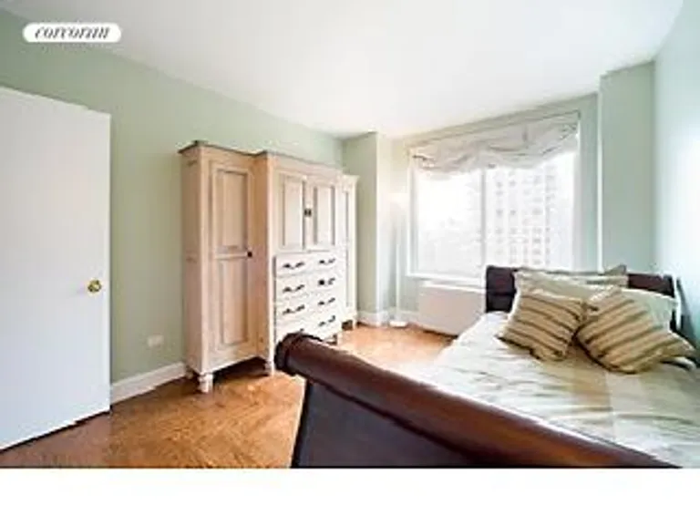 New York City Real Estate | View 200 Riverside Boulevard, 18G | room 4 | View 5