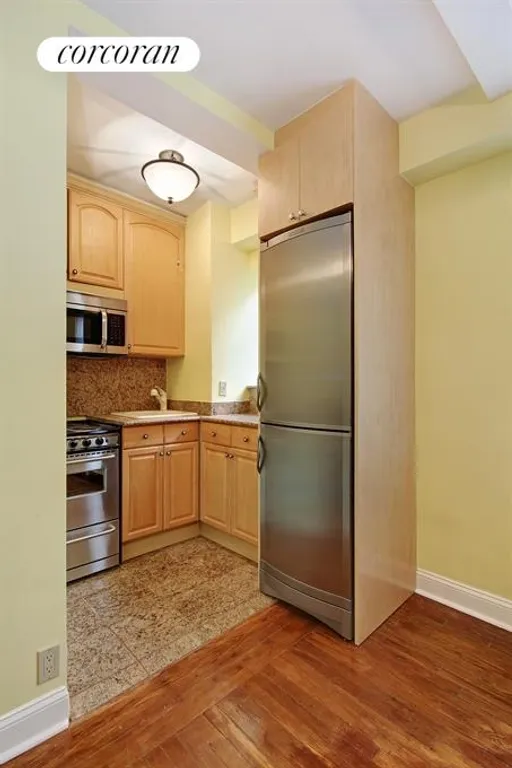 New York City Real Estate | View 320 East 42Nd Street, 618 | Kitchen | View 3