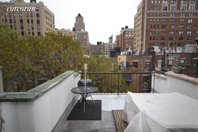 New York City Real Estate | View 315 West 100th Street, 4B | 2 Beds, 2 Baths | View 1