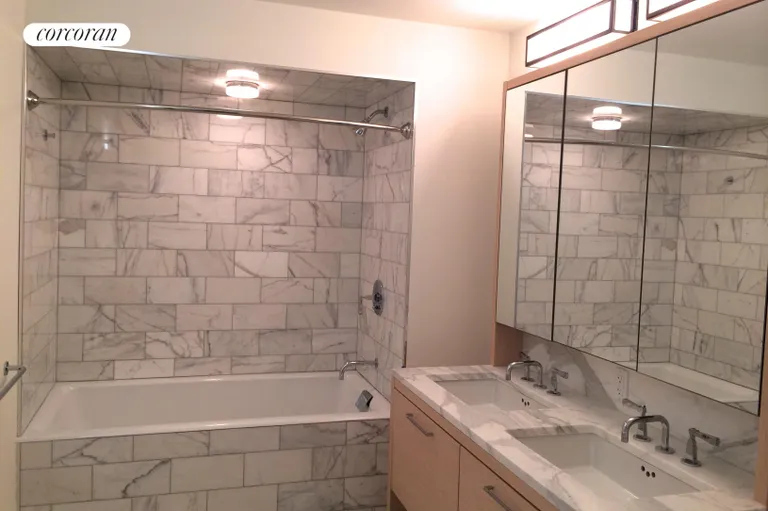New York City Real Estate | View 101 West 87th Street, 207 | Double sinks with deep soaking tub | View 5