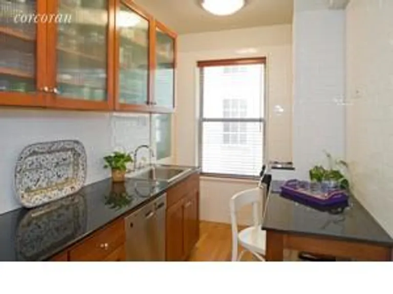 New York City Real Estate | View 685 West End Avenue, 14E | room 2 | View 3