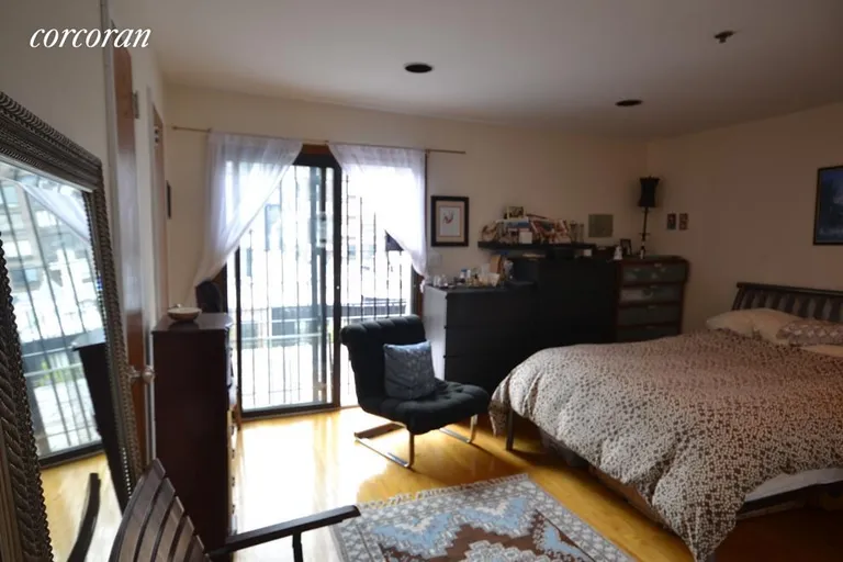 New York City Real Estate | View 38 West 69th Street, 4A | room 1 | View 2