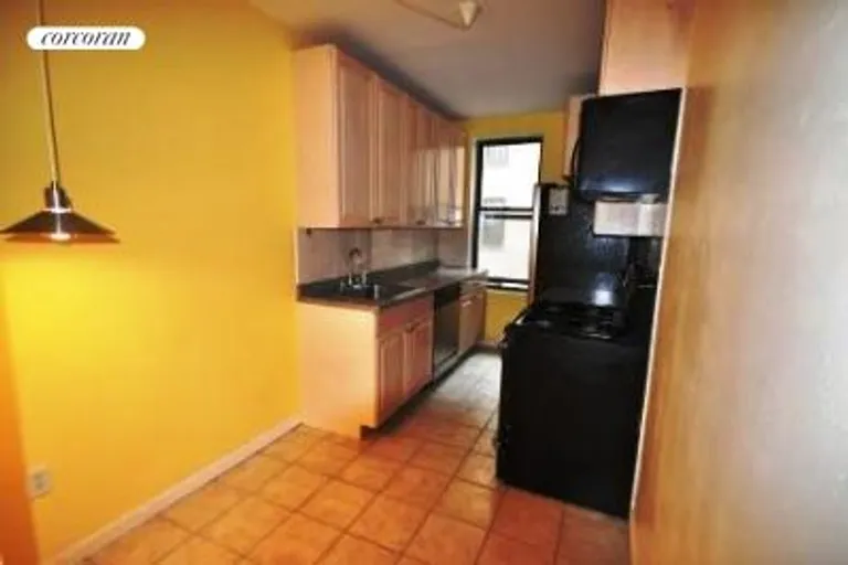 New York City Real Estate | View 125 Eastern Parkway, 3A | room 1 | View 2