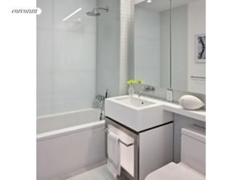 New York City Real Estate | View 400 East 67th Street, 5C | 2nd Bathroom | View 8
