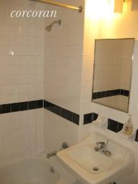New York City Real Estate | View 191 Putnam Avenue, 1 | 2nd Bathroom | View 9