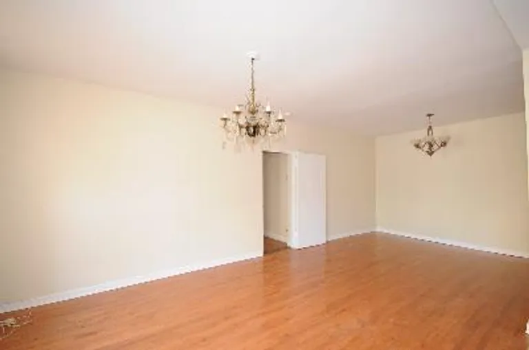 New York City Real Estate | View 116 7th Avenue, 2R | 3 Beds, 1 Bath | View 1