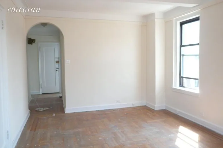 New York City Real Estate | View 201 West 77th Street, 5G | room 2 | View 3