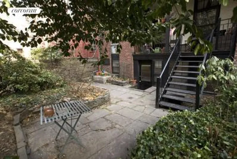 New York City Real Estate | View 42 Willow Place, Garden | Lovely Garden | View 2