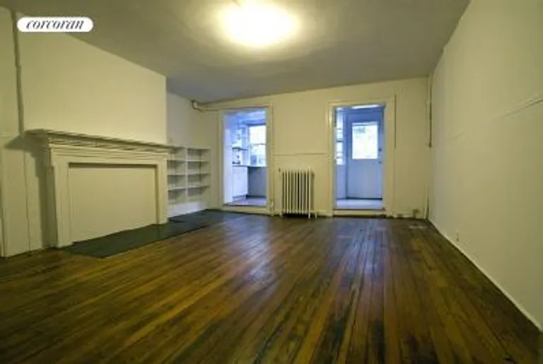 New York City Real Estate | View 42 Willow Place, Garden | Wide Open Space | View 4
