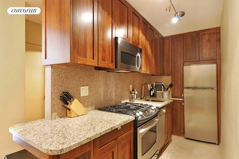 New York City Real Estate | View 211 East 18th Street, 1E | Kitchen | View 3