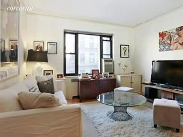 New York City Real Estate | View 225 East 74th Street, 3C | 1 Bed, 1 Bath | View 1