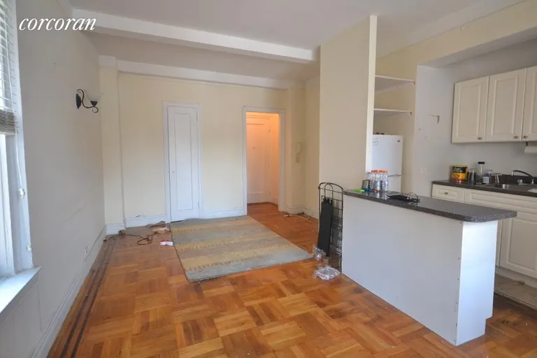 New York City Real Estate | View 133 West 71st Street, 8D | room 1 | View 2