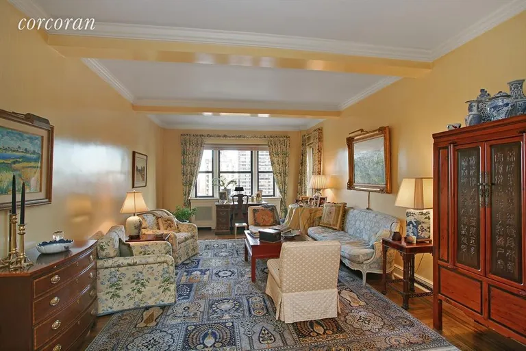 New York City Real Estate | View 152 East 94th Street, 12A | Living Room | View 2