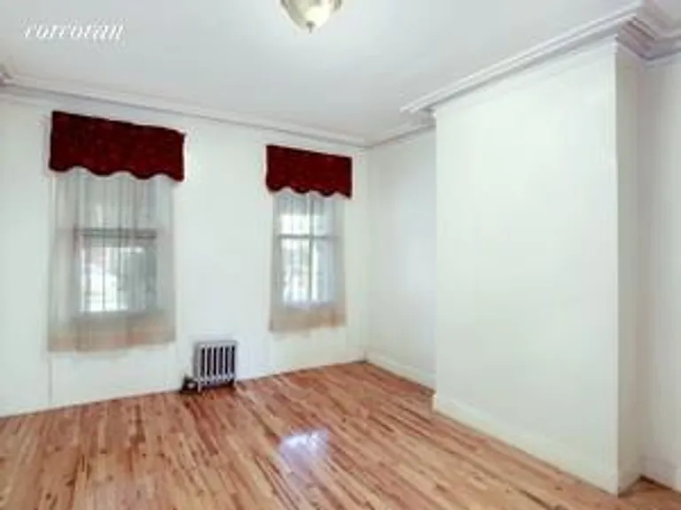 New York City Real Estate | View 554 Lafayette Avenue | room 2 | View 3