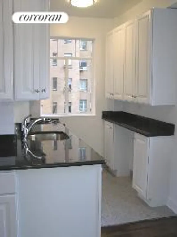 New York City Real Estate | View 240 Central Park South, 60 | room 5 | View 6