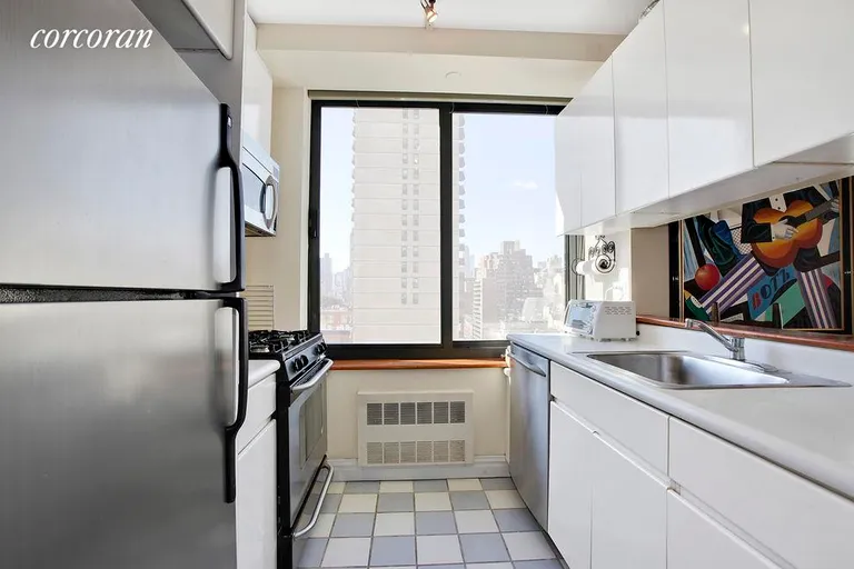 New York City Real Estate | View 300 East 85th Street, 1002 | 1 Bed, 1 Bath | View 1