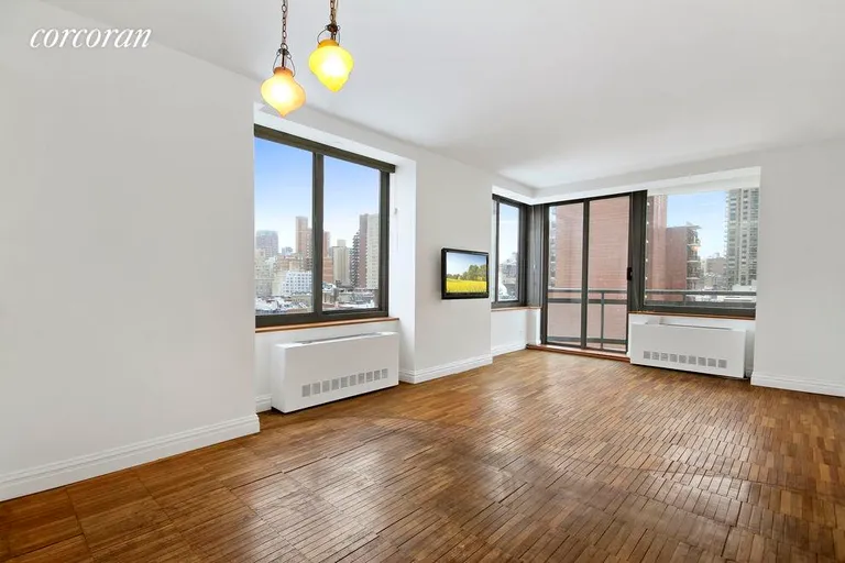 New York City Real Estate | View 300 East 85th Street, 1002 | Living Room 300 East 85th Street | View 2