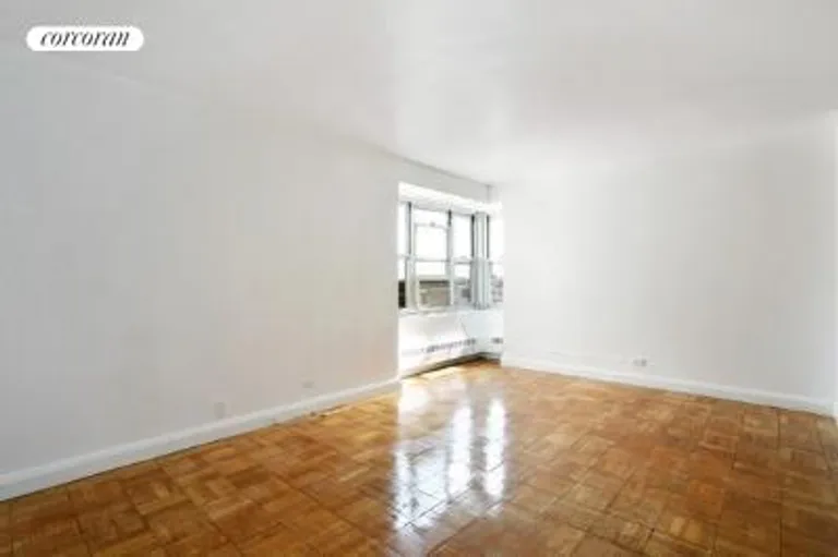 New York City Real Estate | View 577 Grand Street, F1602 | Living Room | View 4