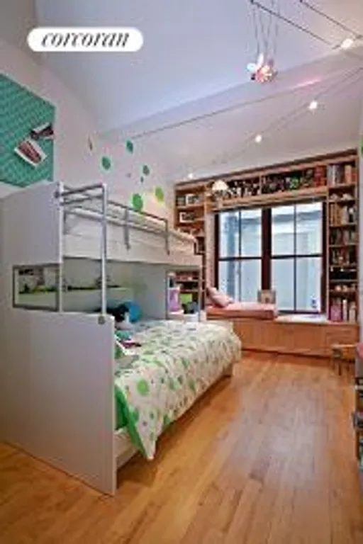 New York City Real Estate | View 27 North Moore Street, 3F | room 4 | View 5