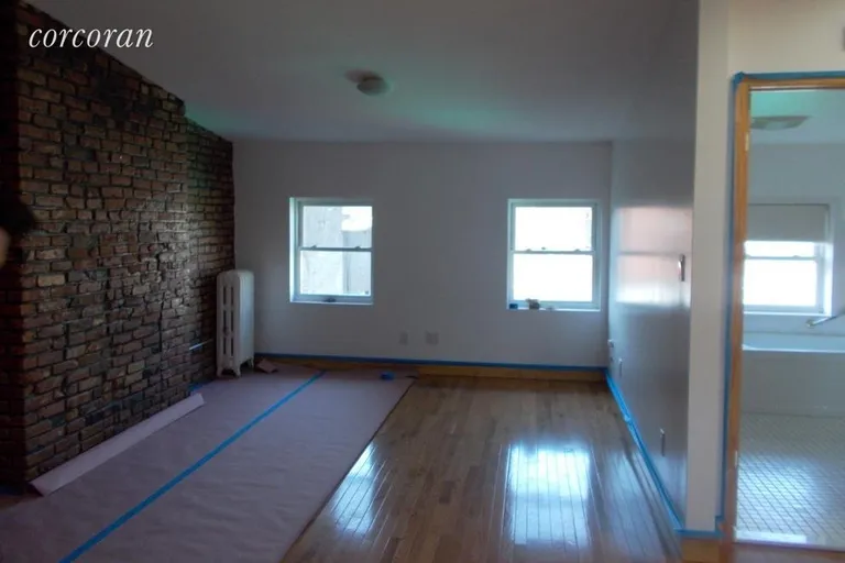 New York City Real Estate | View 86 Hoyt Street, 4 | 2 Beds, 1 Bath | View 1