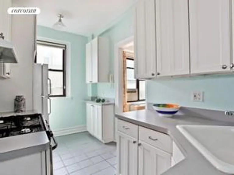 New York City Real Estate | View 250 West 75th Street, 9D | room 2 | View 3