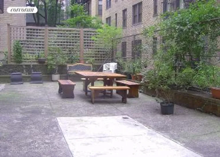 New York City Real Estate | View 250 West 75th Street, 9D | Common courtyard | View 5