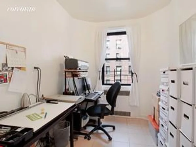 New York City Real Estate | View 221 East 18th Street, 2K | room 3 | View 4