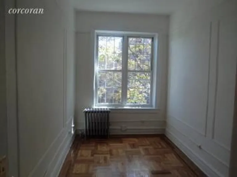 New York City Real Estate | View 637 Hawthorne Street, 2 | room 7 | View 8