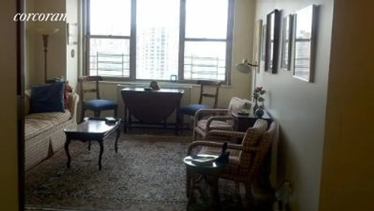 New York City Real Estate | View 301 East 79th Street, 29G | Living Rom | View 2