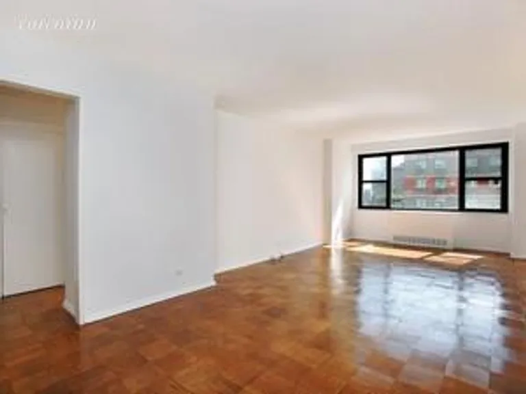 New York City Real Estate | View 115 East 9th Street, 9G | room 1 | View 2