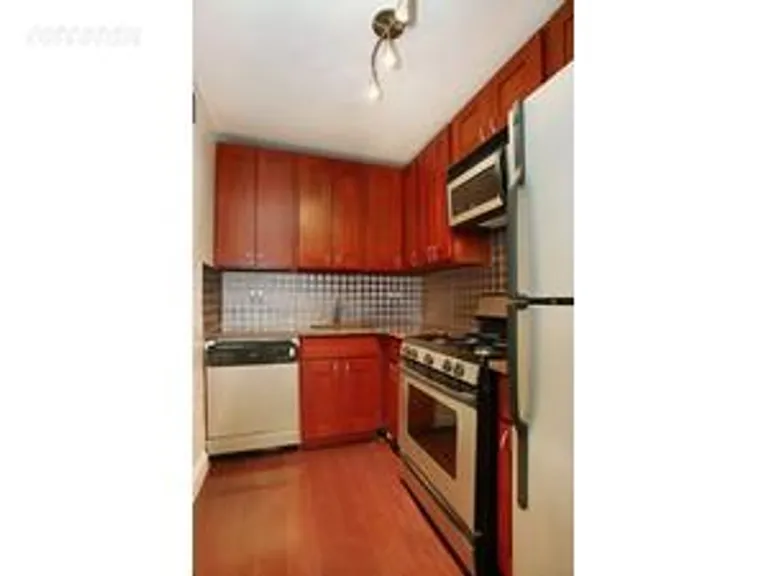 New York City Real Estate | View 115 East 9th Street, 9G | room 4 | View 5