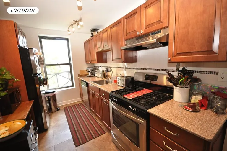 New York City Real Estate | View 228 Sackett Street, 4L | room 1 | View 2