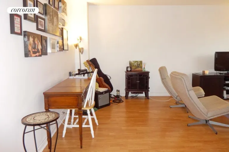 New York City Real Estate | View 191 Willoughby Street, 7C | Extra Living Room Space | View 4