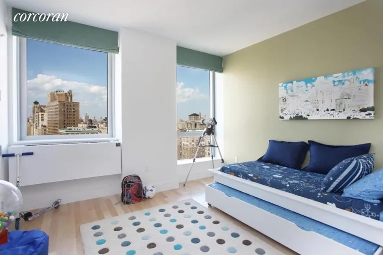 New York City Real Estate | View 212 West 72nd Street, 17E | room 6 | View 7